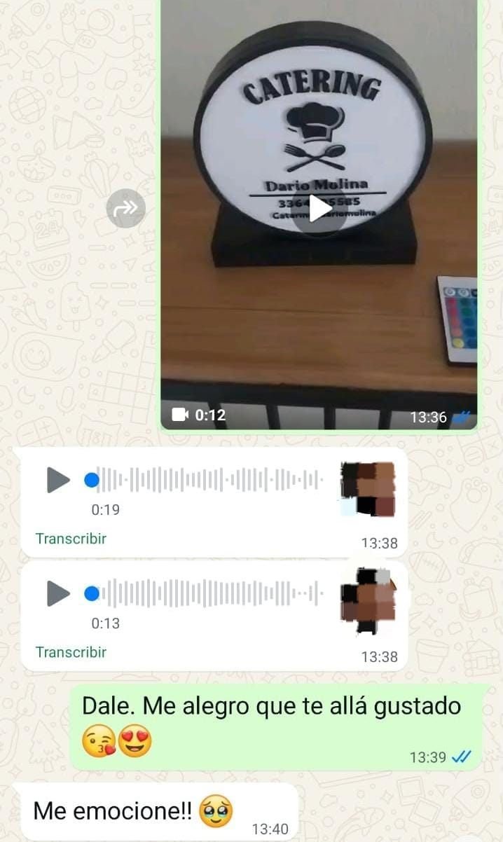 Captura de WhatsApp de Eva sobre cartel de catering