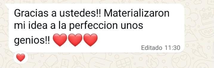 Captura de WhatsApp de Eva agradeciendo el cartel de catering